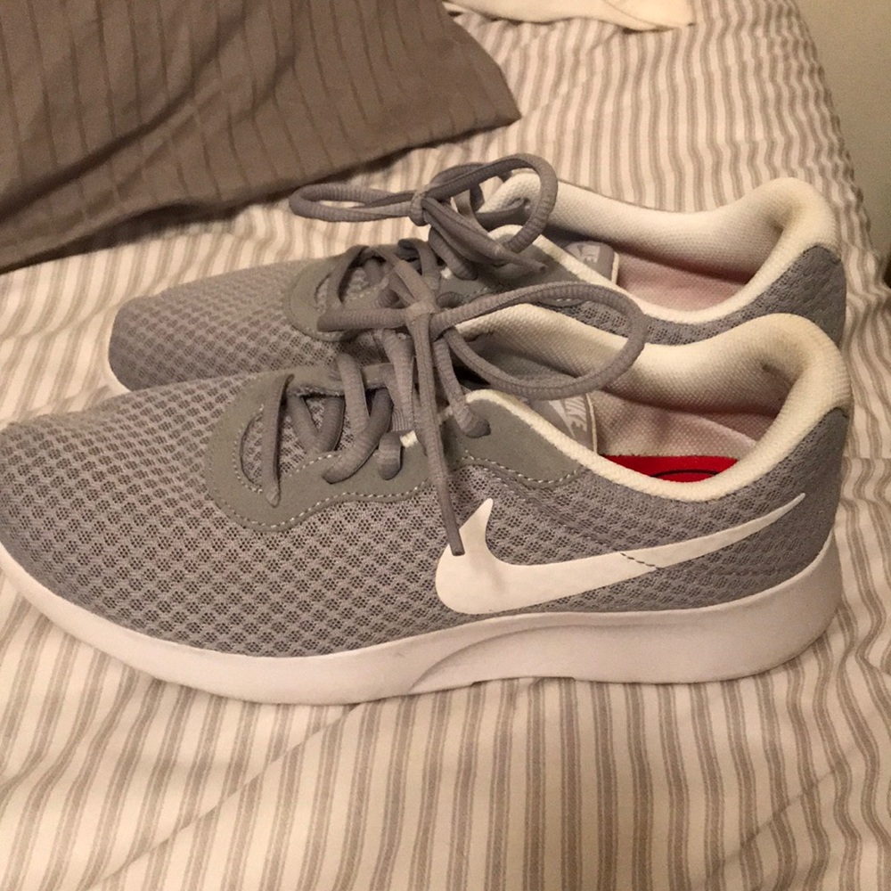 Nike Tanjun Sneaker